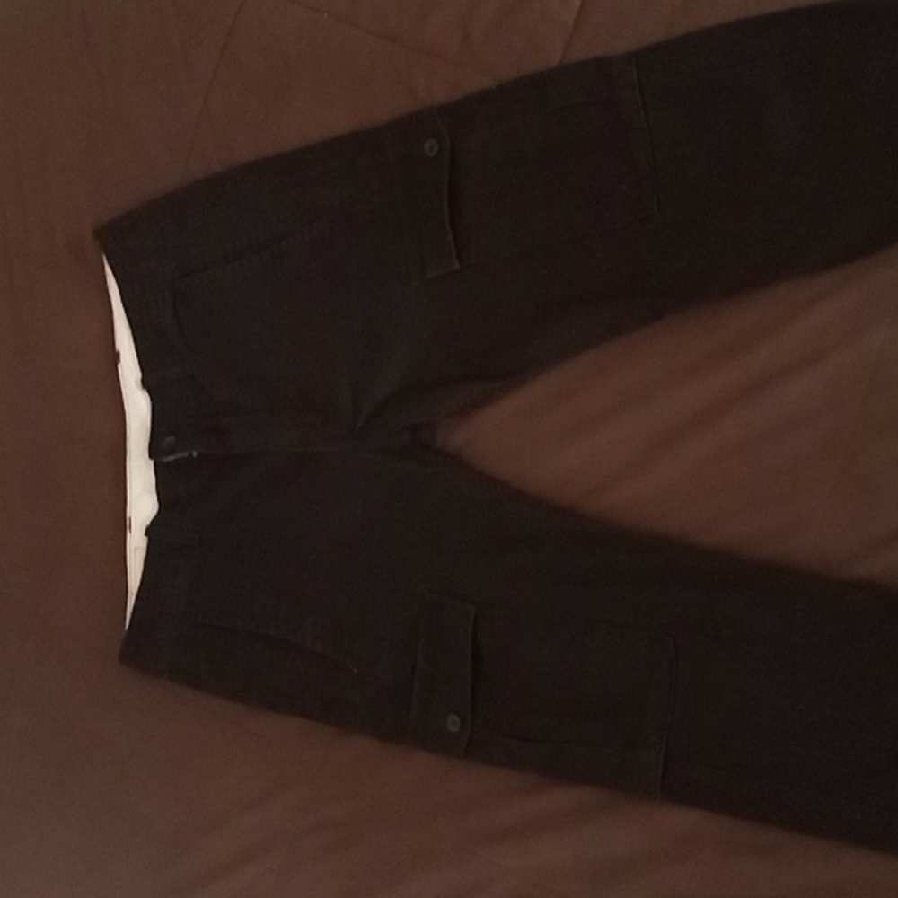 Levi cargos
